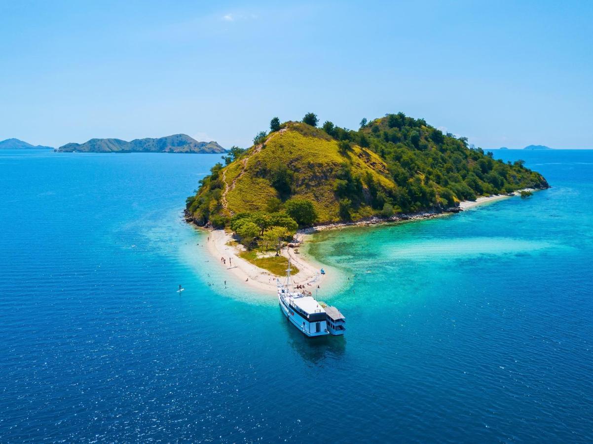 Meruorah Komodo Labuan Bajo Hotel Buitenkant foto